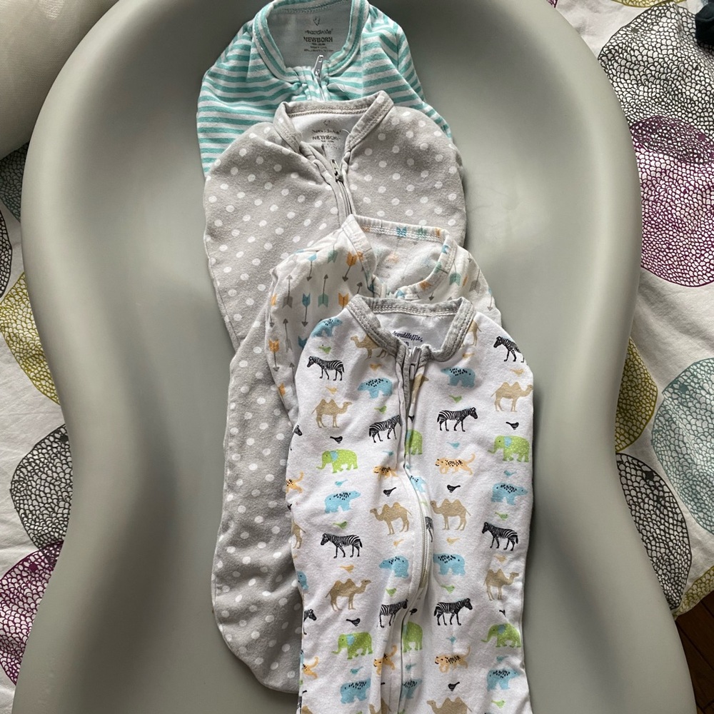 EUC - SwaddleMe sleep sack pods